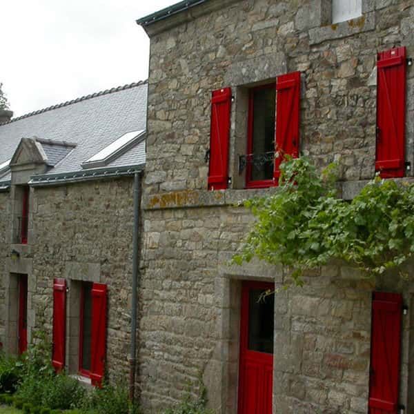 fenêtres aluminium rouges