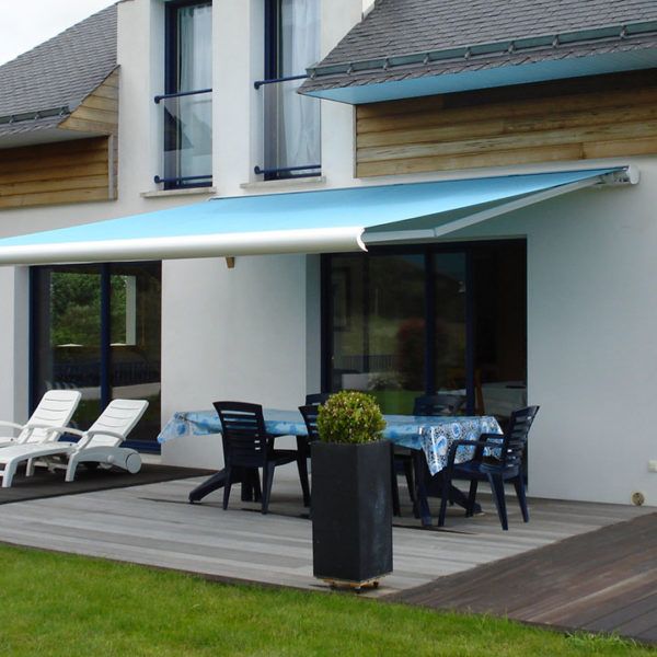 fenêtres et baies aluminium sur terrasse