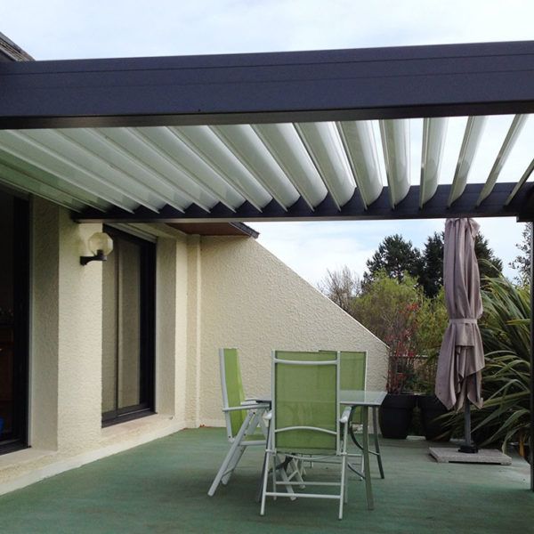 pergola bioclimatique vert