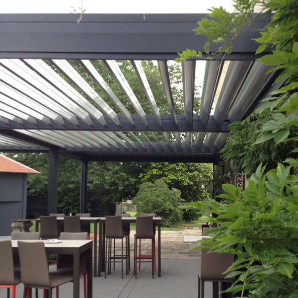 pergola bioclimatique réception tables hautes