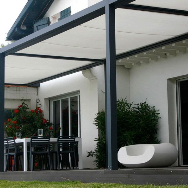 pergola grise toile blanche grande terrasse