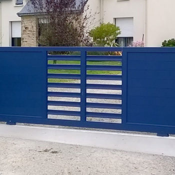 portail aluminium contemporain bleu marine