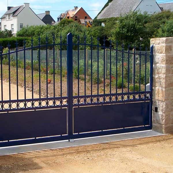 portail et portillon aluminium traditionnels bleu marine