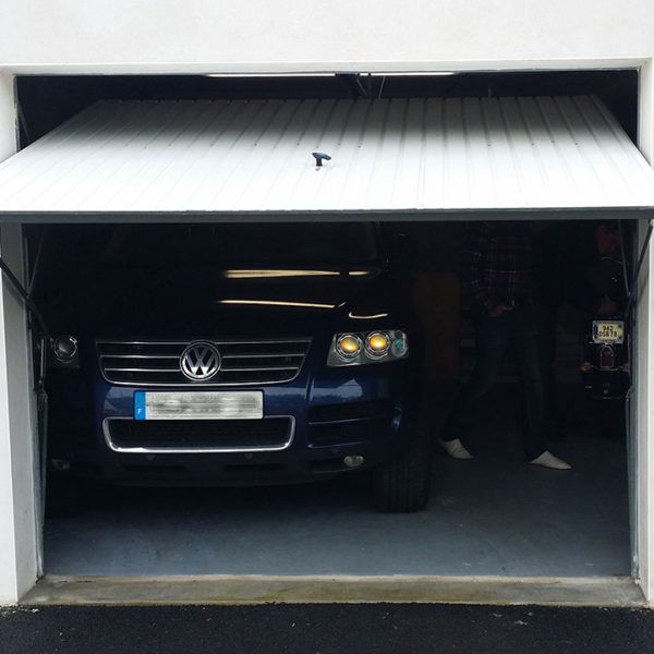 porte de garage basculante en ouverture