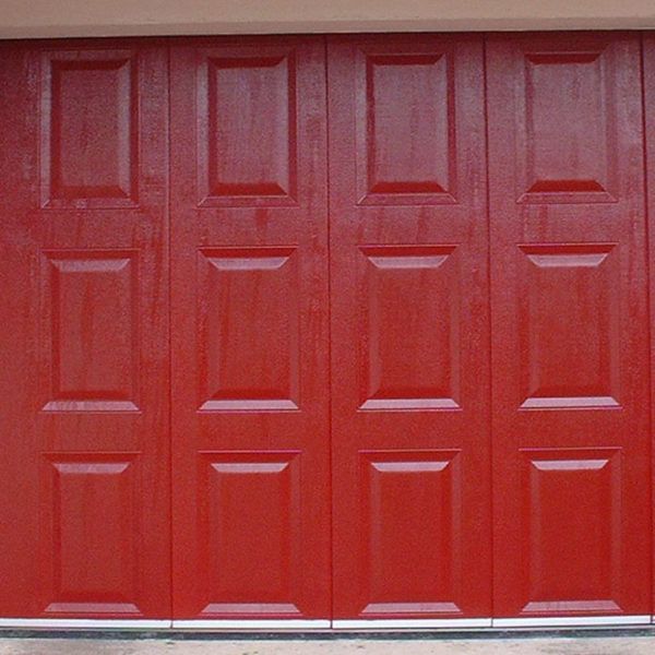 porte de garage latérale rouge effet bois