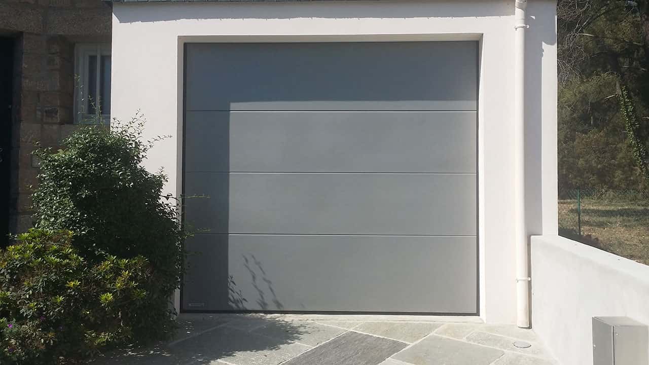 porte de garage sectionnelle grise
