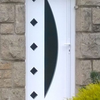 porte d'entrée pvc blanche vitrée